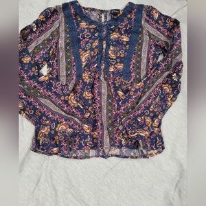 Girls Art Class Top. Size 10.